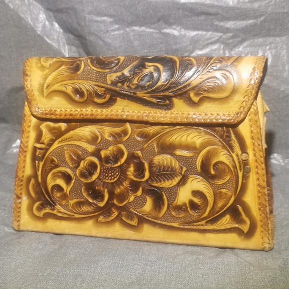 Leather Embossed purse Brown Made in Mexico. Flawed - Picture 3 of 16